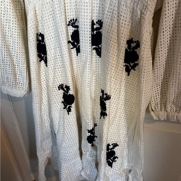 Anthropologie Hemant & Nandita embroidered eyelet V-neck dress 8 - Picture 5 of 7